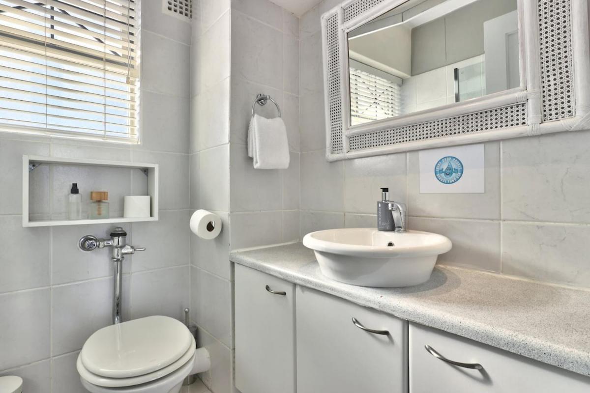 Cascades Sunny With Views * Cape Town